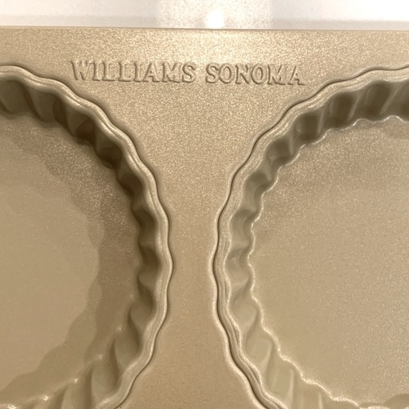 Williams Sonoma Goldtouch Pro Nonstick Mini Tart Pan , 6-Well - Picture 4 of 10